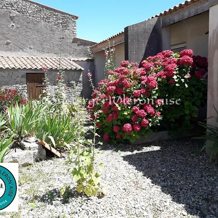 بيت للعطل Grande Maison Familiale Et Son Grand Jardin Au Centre De L'ile D'oleron